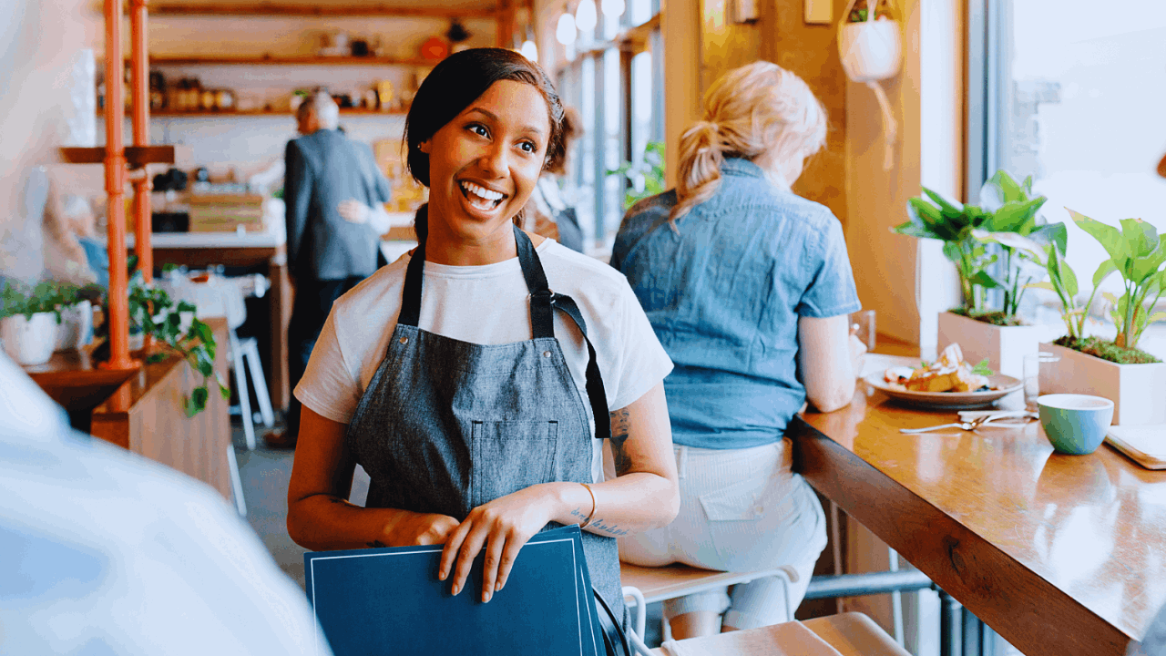 How to Apply for Waiter and Waitress Jobs in USA: Start in Hospitality